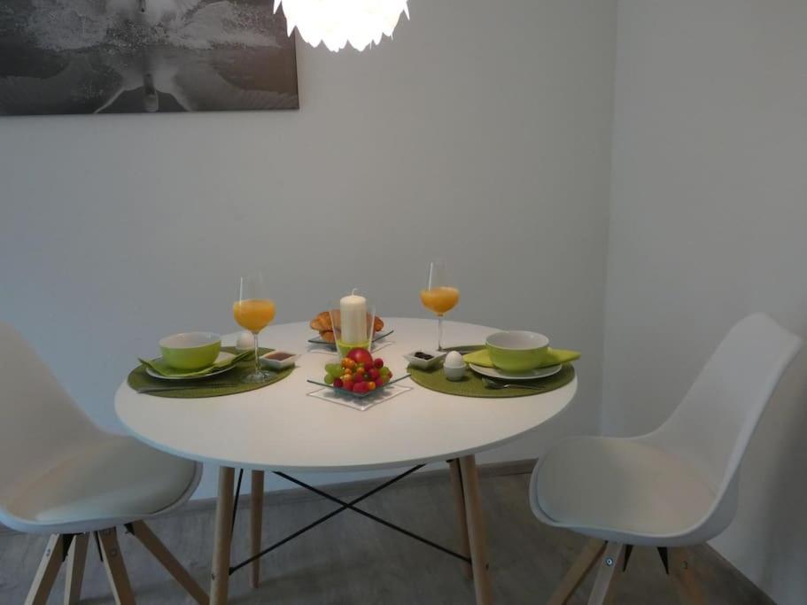 Ruhiges Garten-Studio Chiara Gstadt Laeufers Chiemsee Holiday Home غشتات أم كيمزي المظهر الخارجي الصورة
